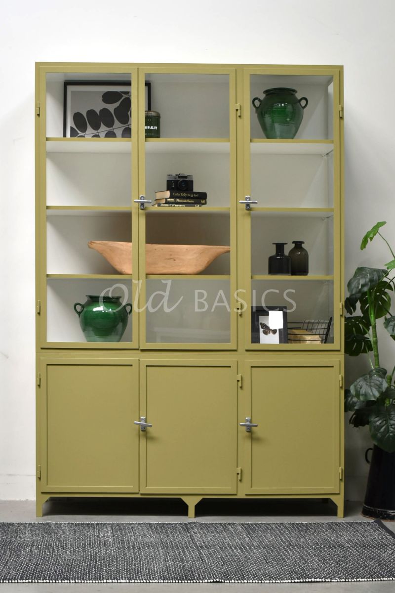 Detail van Apothekerskast Demi, 3 deuren, RAL1020, geel, groen, materiaal staal